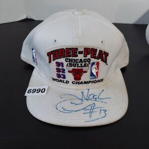 Vintage Chicago Bulls Hat Snap Back NBA‎ Sports Specialties Signed Joakim Noah